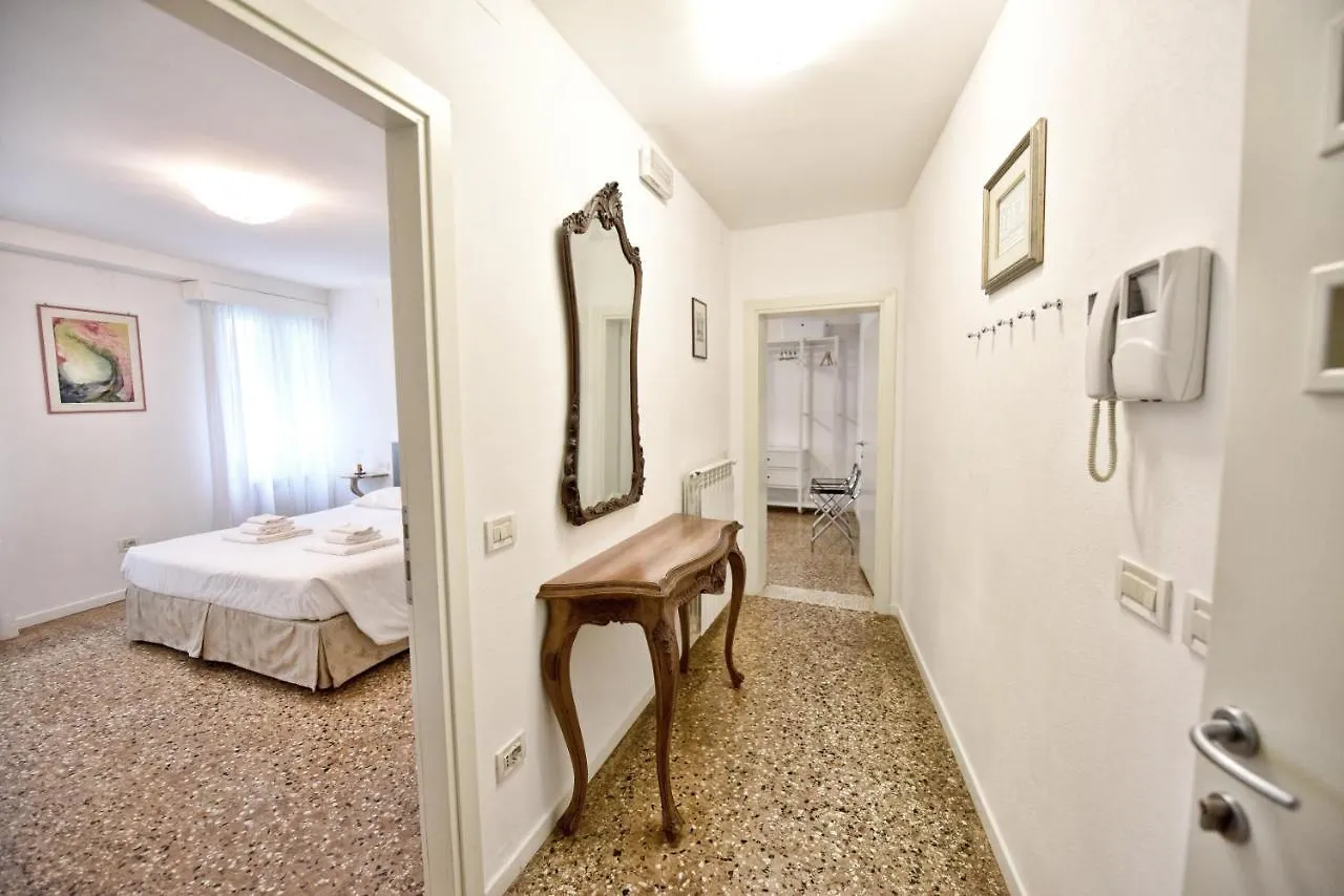 Apartment Casa Ai Greci - Central Apt In Castello Venice